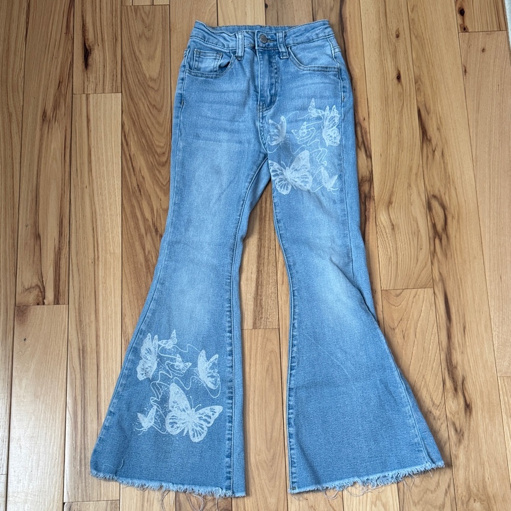 SHEIN Kids Blue Flared Jeans with Butterfly Print
